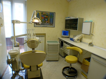 Studio Dentistico - Dentista - Dentisti Medici Chirurghi ed Odontoiatri -  Estetica - Pressoterapia - Mesoterapia - Botox - Filler - Carbossiterapia - Implantologia - Torrevecchia - Roma